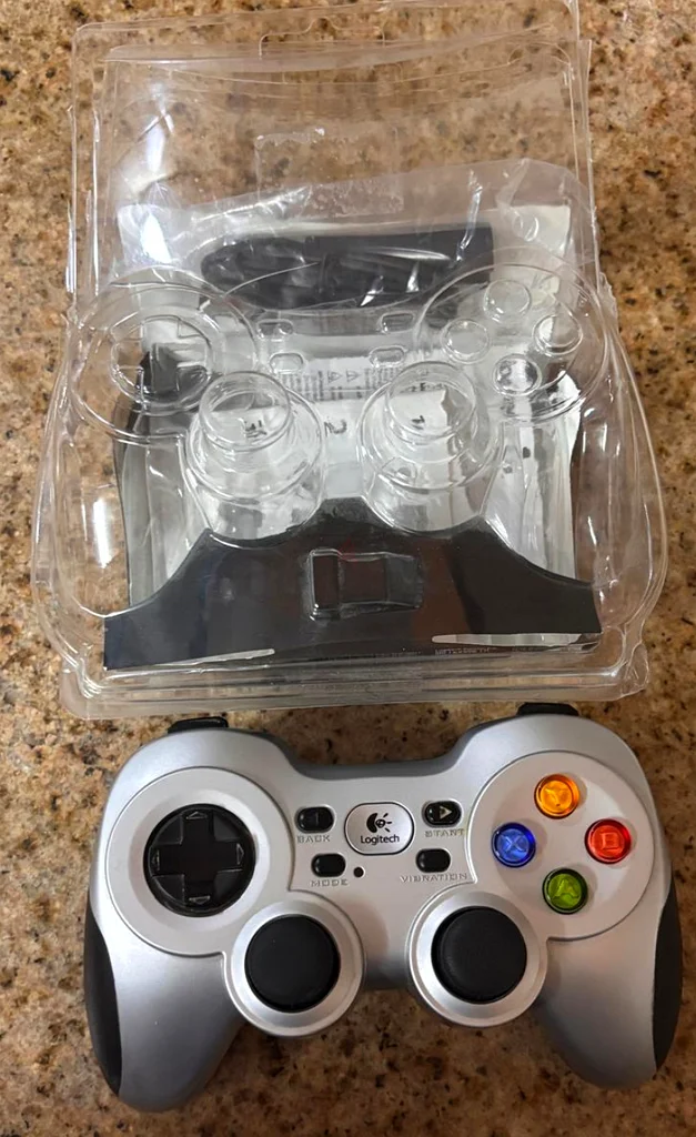 Logitech F710 gaming controller for sale63206883815681111