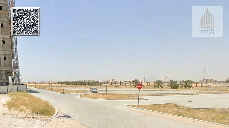 Commercial plot second row of main street | G+5632001242397471123