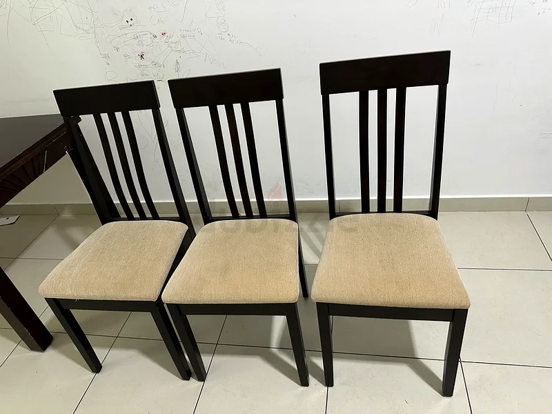 Elegant Wooden Dining Table with Chairs Set, strong table, selling as leaving the country.63211917687299114
