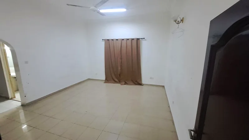 Unfurnished studio63218791811202111