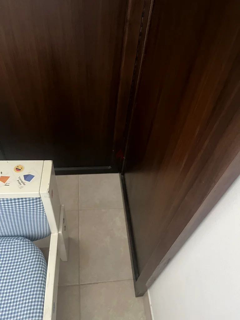 Standing room divider wooden63213436500483113