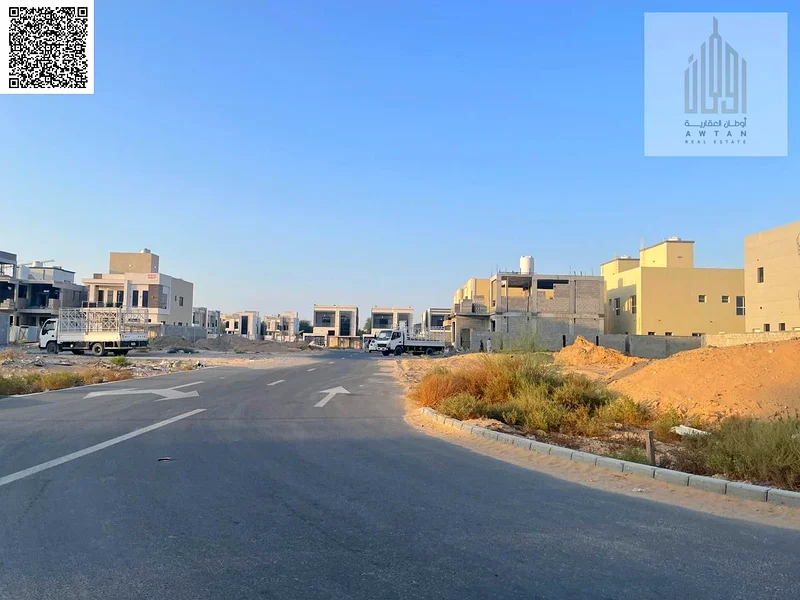 Discover an exceptional land opportunity in Al Helio 2, a thriving residential area on Ajman's eastern edge. This expansive 1,722 sq ft63200641056387113