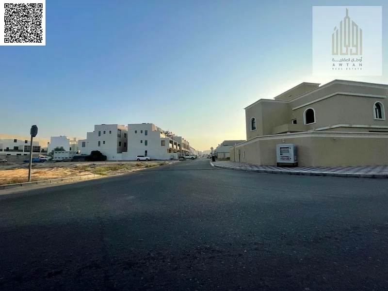 Discover an exceptional land opportunity in Al Helio 2, a thriving residential area on Ajman's eastern edge. This expansive 1,722 sq ft63200641056387111