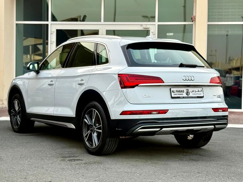 Audi Q5 45TFSI Quattro 2020, fully loaded, under warranty63398617052419113