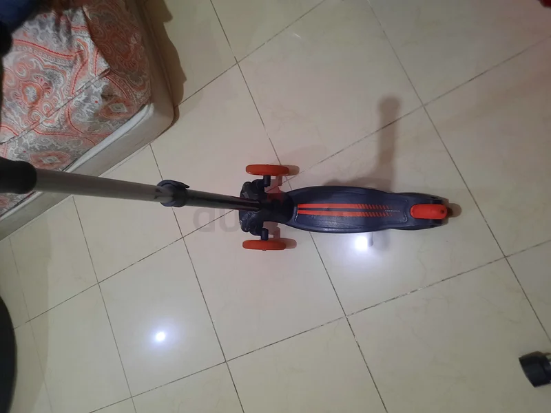 Ferrari original scooter63200654365058112