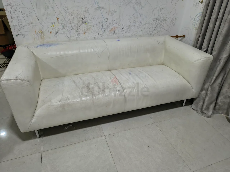 Free sofa set63208393692546111