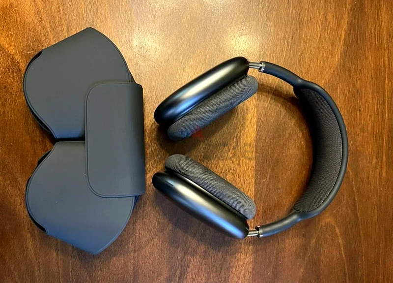 Apple AirPods Max - جهاز لم يتم استخدامه مطلقًا ومثالي63196147007233113