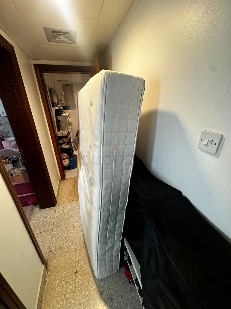 فراش مجانًا - بحالة ممتازة! 180×200! مجانًا63208394007425111