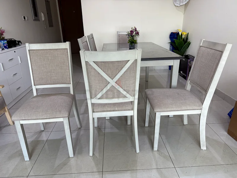 Dining Table with 6 Chairs63211917634945113