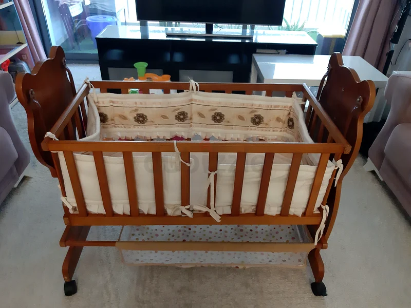 BABY CRIB with SWING63205892808322114