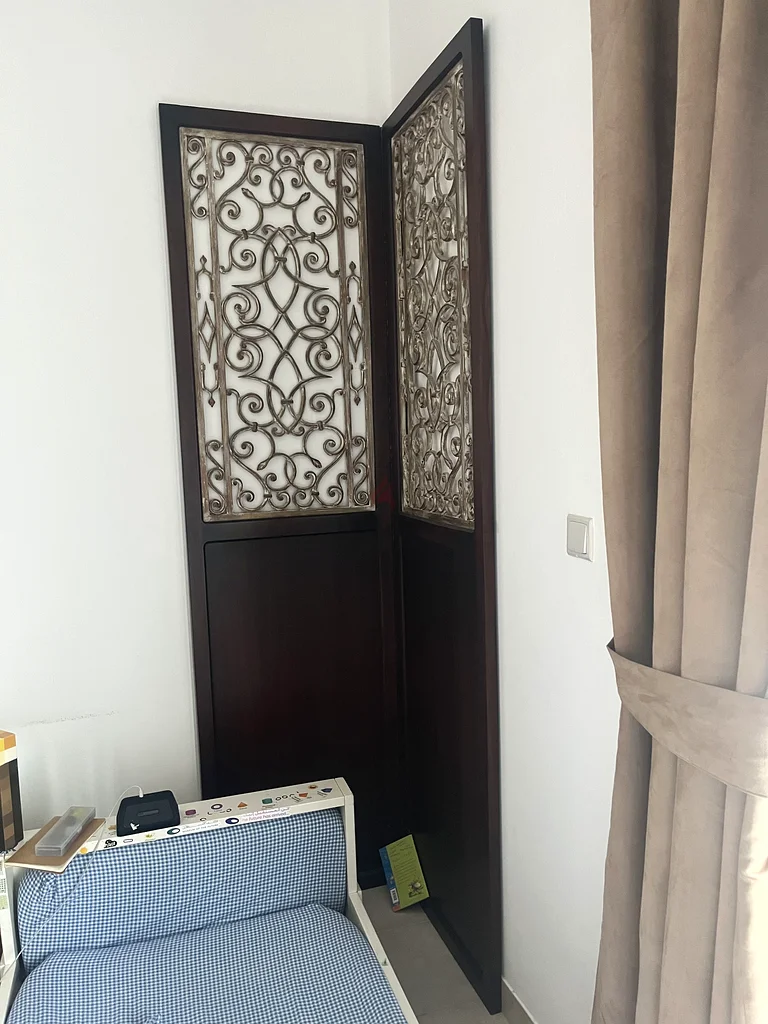 Standing room divider wooden63213436500483112