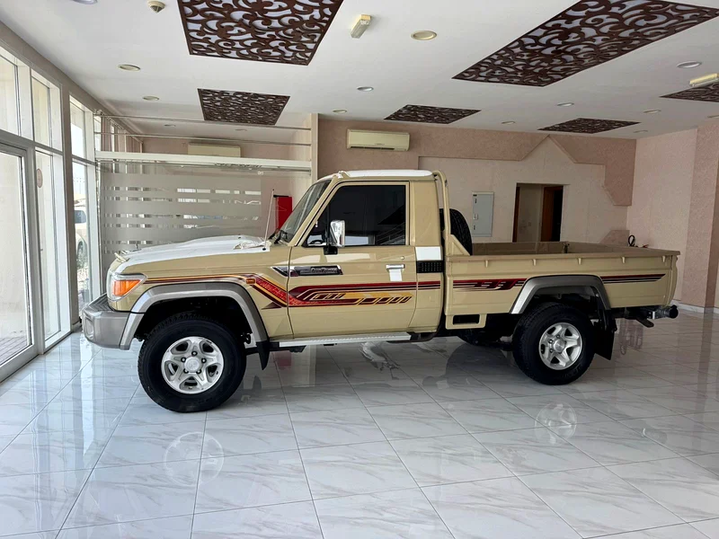 Toyota Land Cruiser pickup 2023 , V6 ,GCC63421144952323114