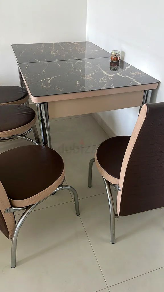 Stylish Dining Table with Elegant Marble Finish. With 6 chairs63209351915905111
