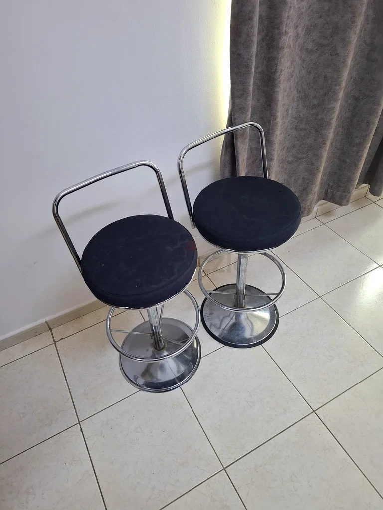 كرسيان بار أنيقان للبيع!63218318281473114