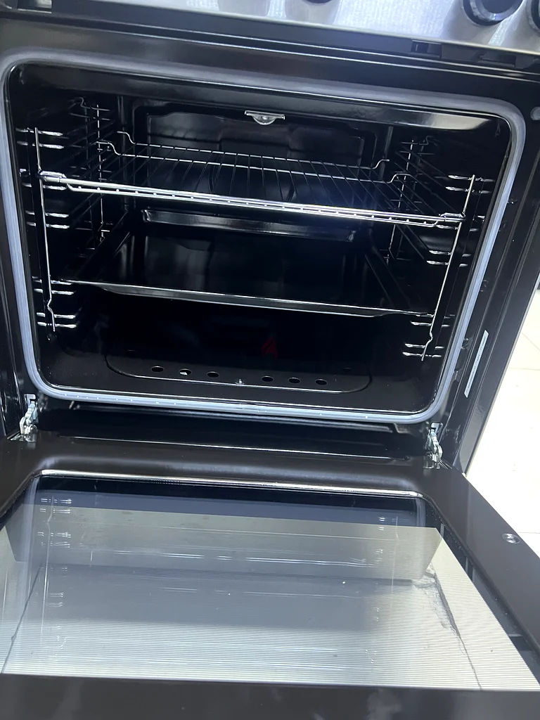 Bosch 60 by 60Cm Gas cooker silver / black stainless Steel DELIVERY + WARRANTY63197145092482112