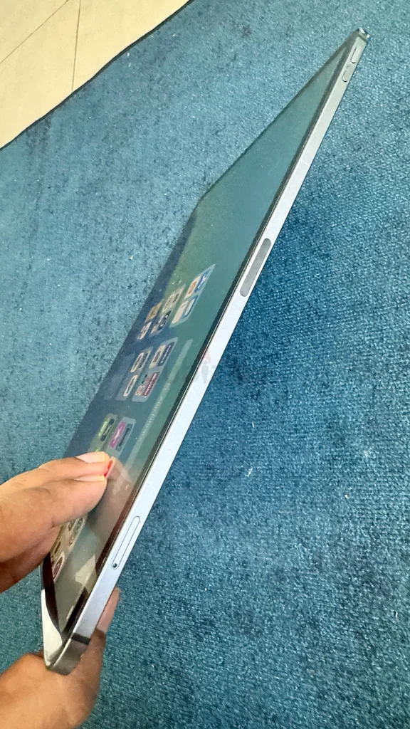 Apple iPad Pro 12.9 - 3Generation 1 TB storage63215383084417113