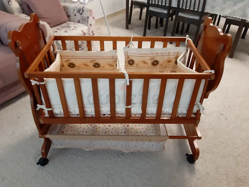 BABY CRIB with SWING63205892808322112