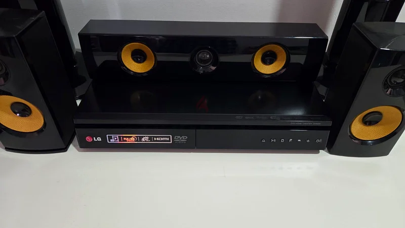 LG 5.1 home theater system63195114892673112