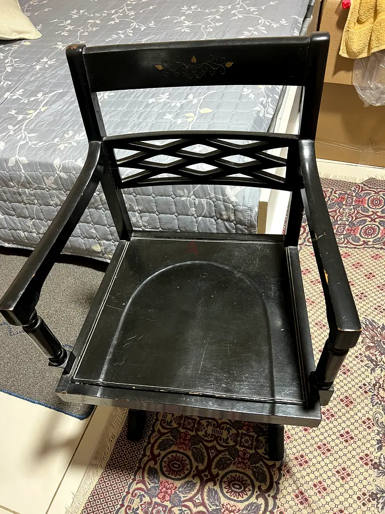 طاولة وكرسي للبيع