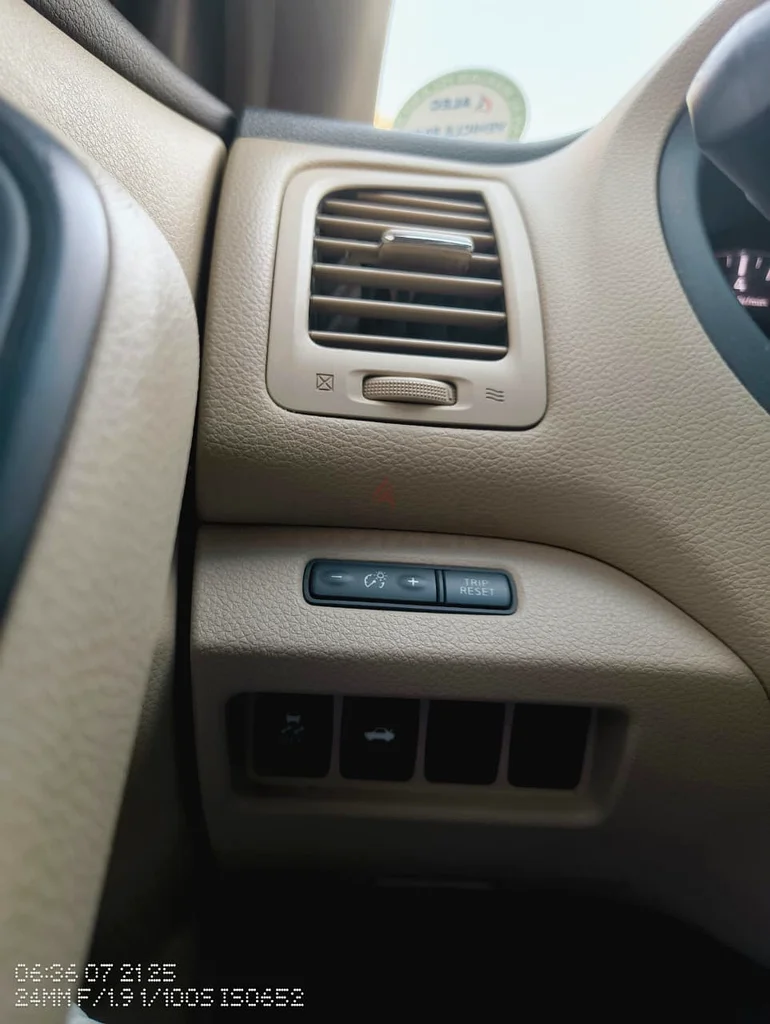 Nissan Altima 2013 Full service history from Fastrack(emarat) 1st 100k service history from Nissan.63227258361985112