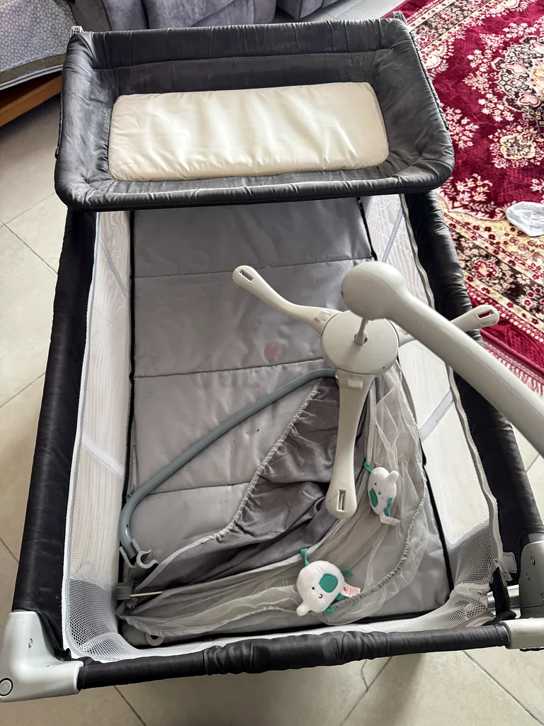 Cozy Travel Crib for Your Little One63204290207233112