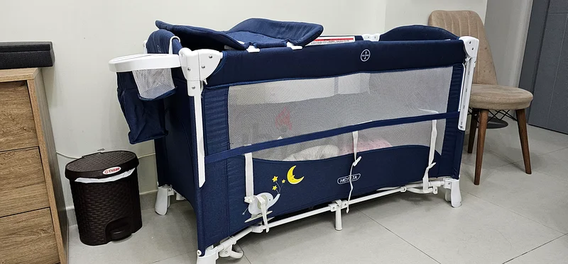 Compact Travel Crib for Your Little One63204289889410111