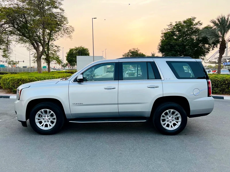 GMC YUKON SLE MID OPTION GCC SINGLE OWNER SERVES HISTORY AVAILABLE63398471161985113