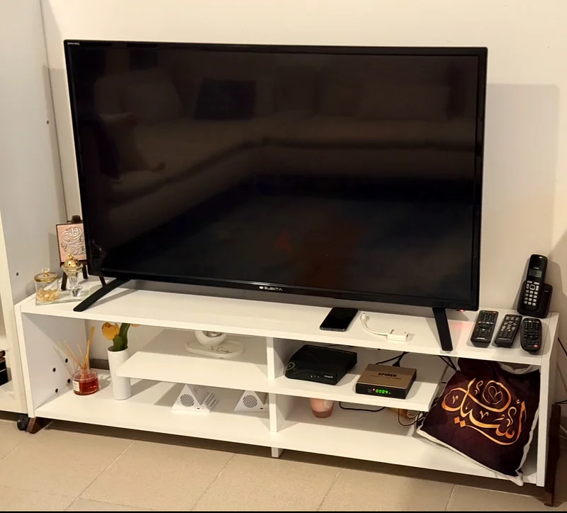Sleek 55-inch LED TV - Perfect Condition! (NOT SMART)63196633953283111