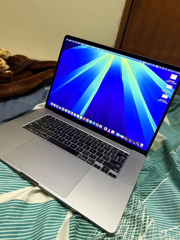 Apple MacBook Pro - Powerful Performance  Sleek Design63197646067329111