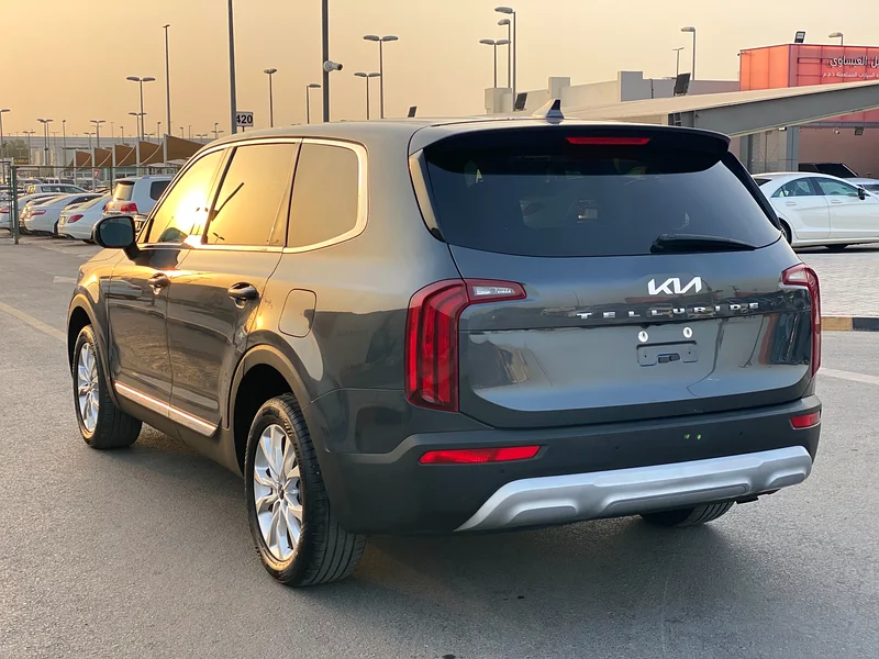سيارة 2022 بحالة ممتازة، طُليت جزء واحد فقط63224312626690112