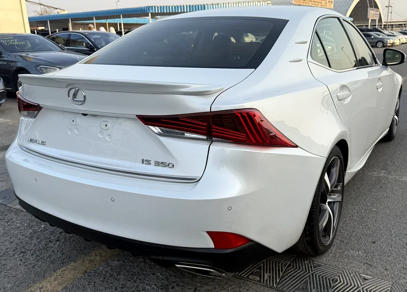 Lexus IS 350 V6 3.5L Full Option Model 201763226219785858113