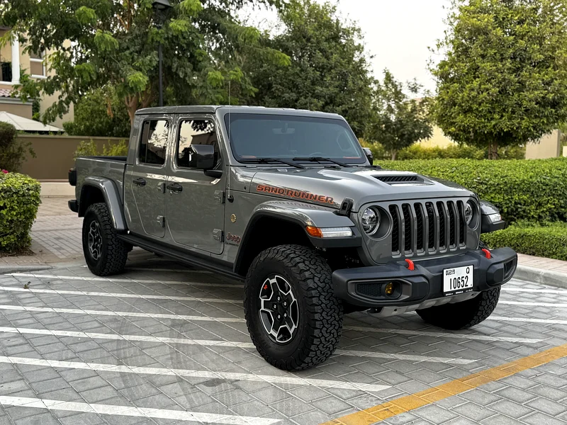 2023 Gladiator - Sand Runner - GCC - Warranty and service contract - Original paint - low milage632253139656971113