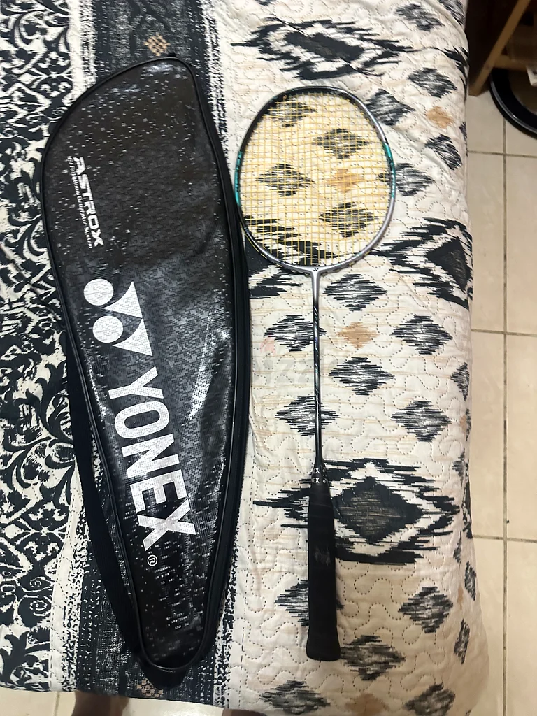 Badminton racket63197652541442114