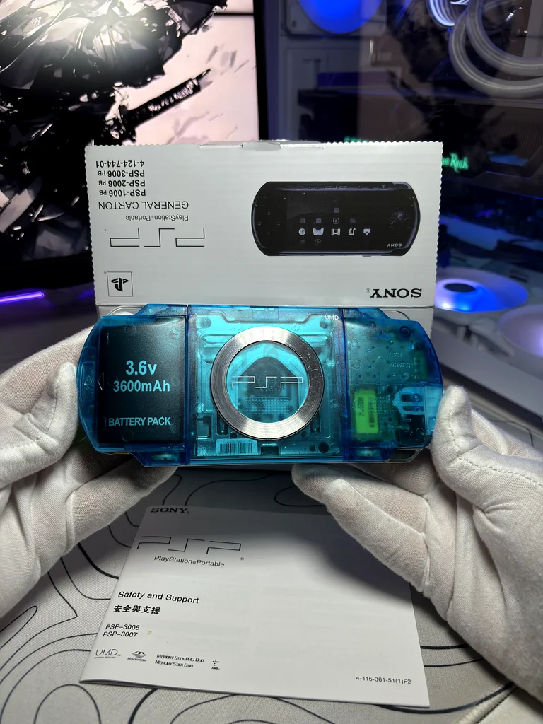 PSP 128GB 130GAMES ICE BLUE CLEAR EDITION ( modded with box and manual)63204868013187111