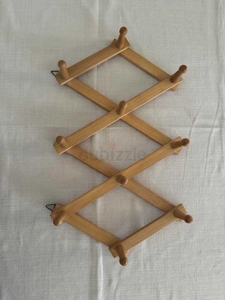 علّاقة حائط خشبية للأطفال63206395443073111