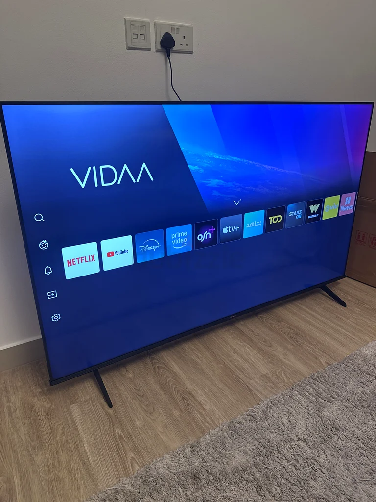 Hisense 65 Inch 4K LED VIDAA UHD Smart with Dolby Vision - Excellent condition63196634030211111
