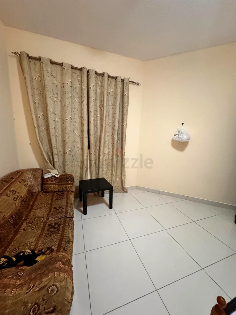 غرفة للإيجار – مثالية للموظف الفردي (ذكر أو أنثى)63219325568385112