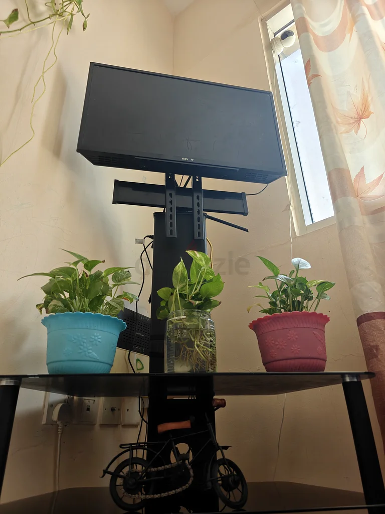 Sony 32-inch LED TV with stand for Sale - Great Condition!63198146159746111