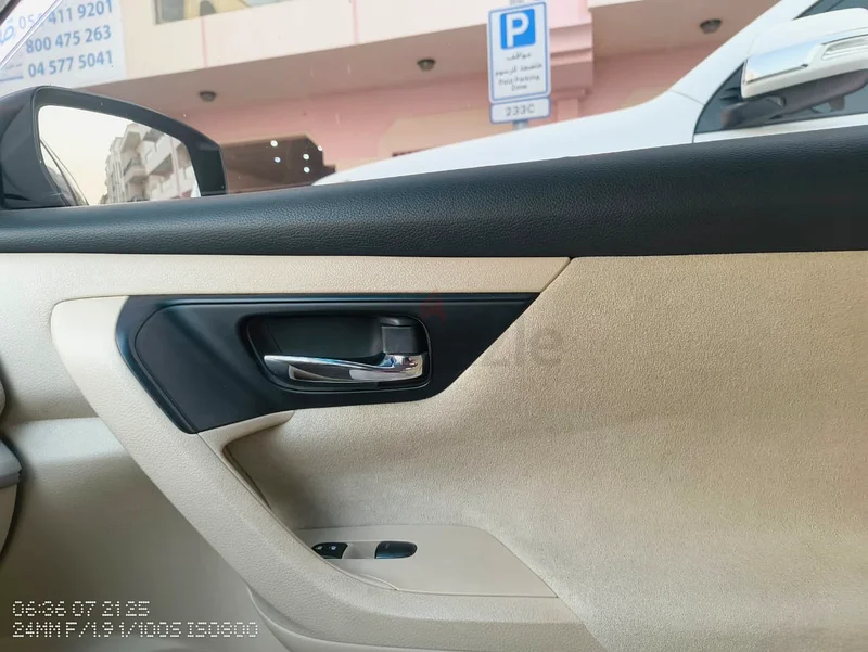 Nissan Altima 2013 Full service history from Fastrack(emarat) 1st 100k service history from Nissan.63227258361985114