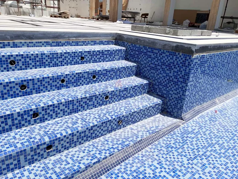 الحديقة وحمام السباحة63437736779395111