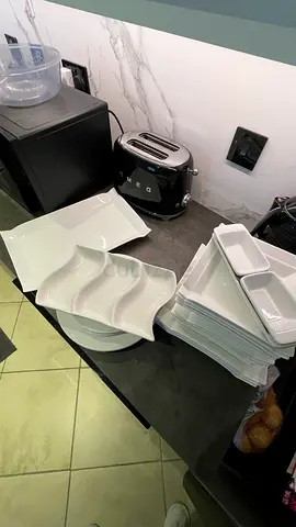 Plates set
