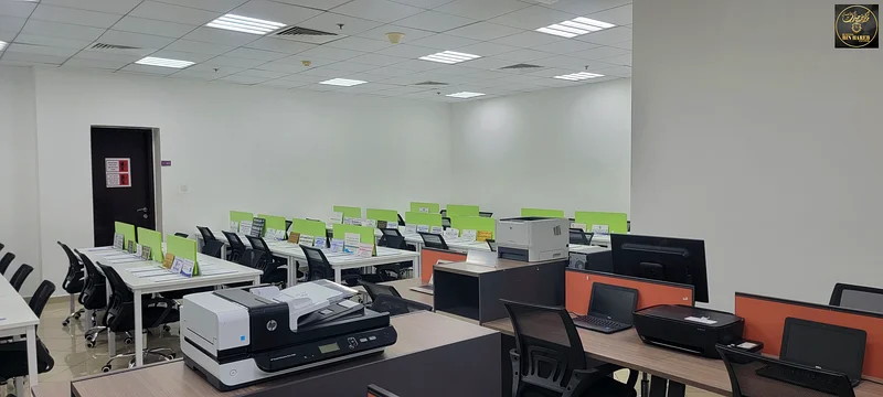 Co- work Space tables with Ejari for  new or renew Trade License63220803243395112