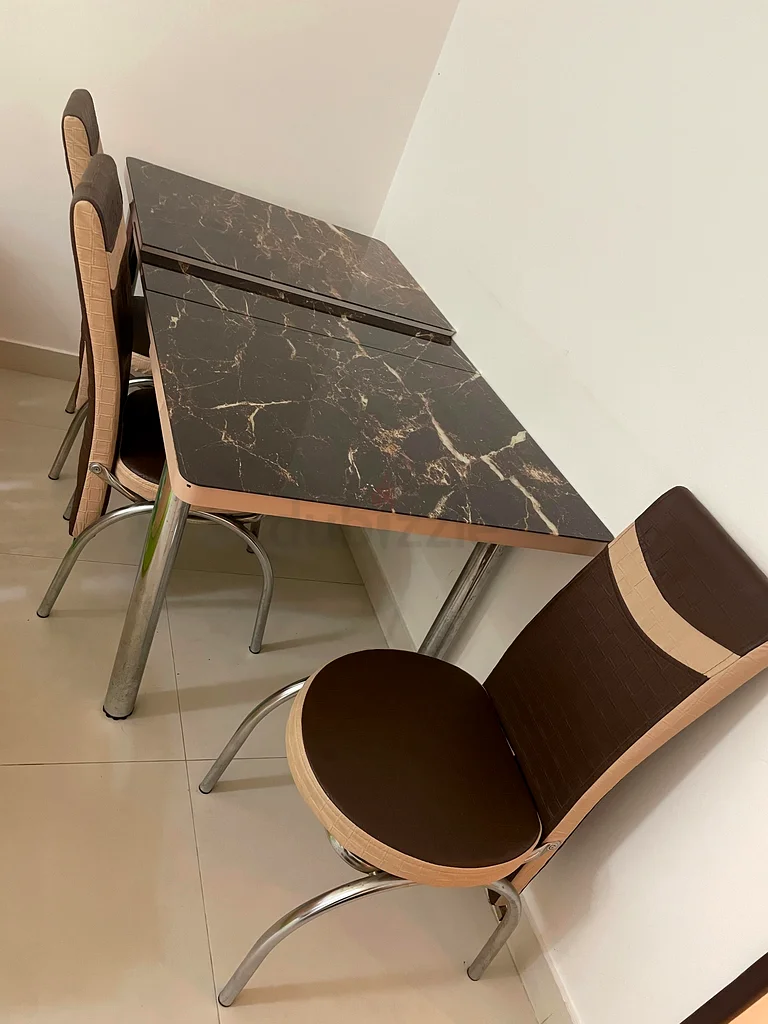 Stylish Dining Table with Elegant Marble Finish. With 6 chairs63209351915905113