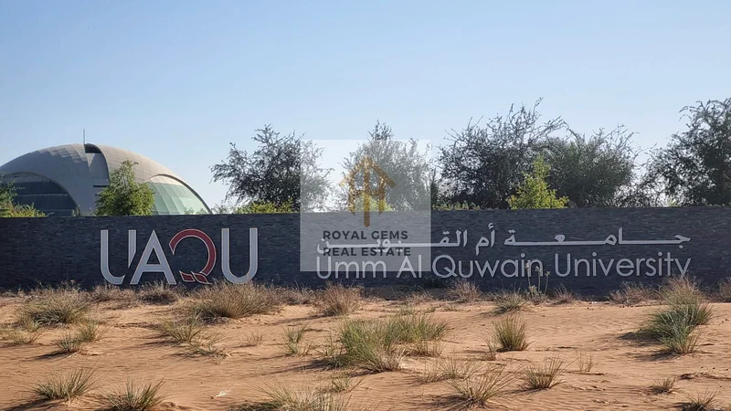 for sale land in Umm AL Qwain  fwliten is allowed to build+   Ready  +free for all nationalities 1063185196481026112