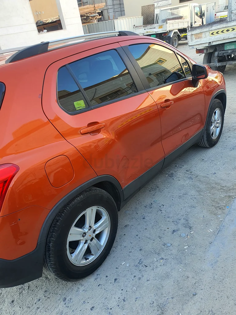 شفروليه تراكس 2016 نظيفة، طراز SUV بمقاعد جلدية جديدة، اقتصادية جدًا، تم صيانتها مؤخرًا، بأسعار معقولة63398561694978112