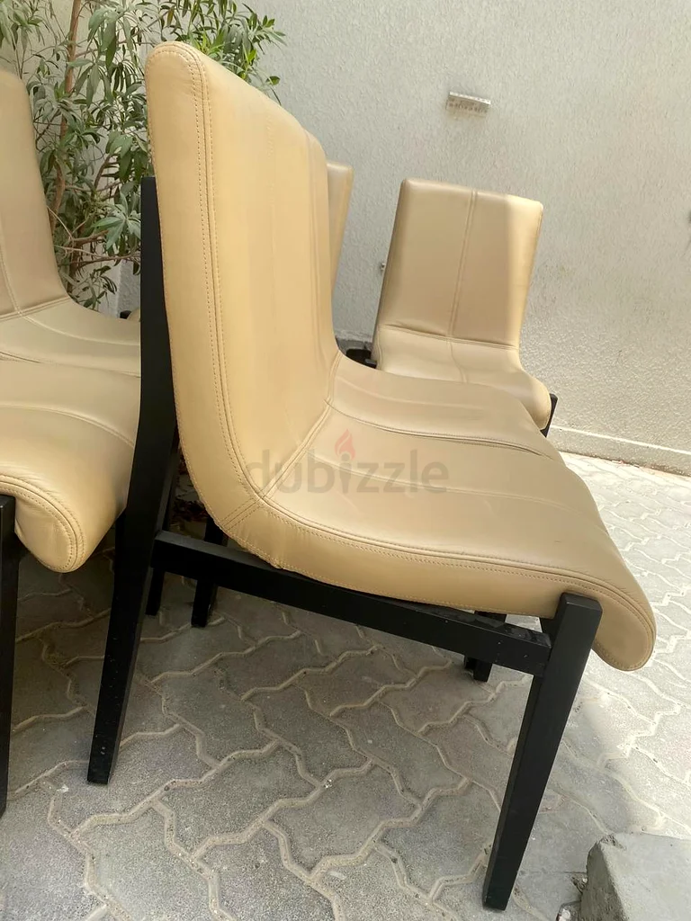 Chairs63211428766595112