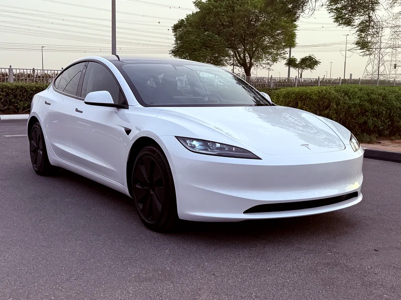 2024 Tesla Model 3 Long Range Dual Motor63398505150211114