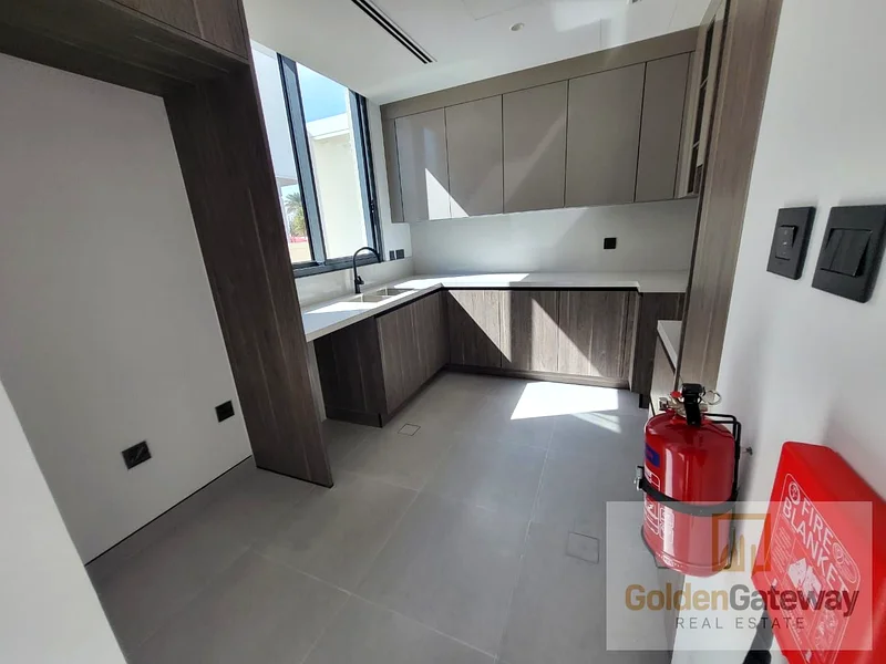 4 BR | Single Row | Close to pool63930523165186114