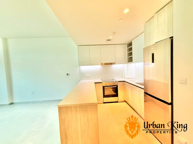 LUXURY | PRIME LOCATION | 0 COMMISSION64032580231809114