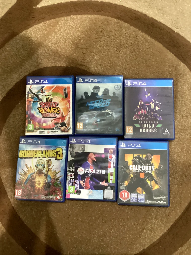 PS4 Bundle: 10 games63205366545795111